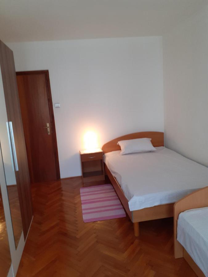 Pine Tree Apartment Vodice Kültér fotó
